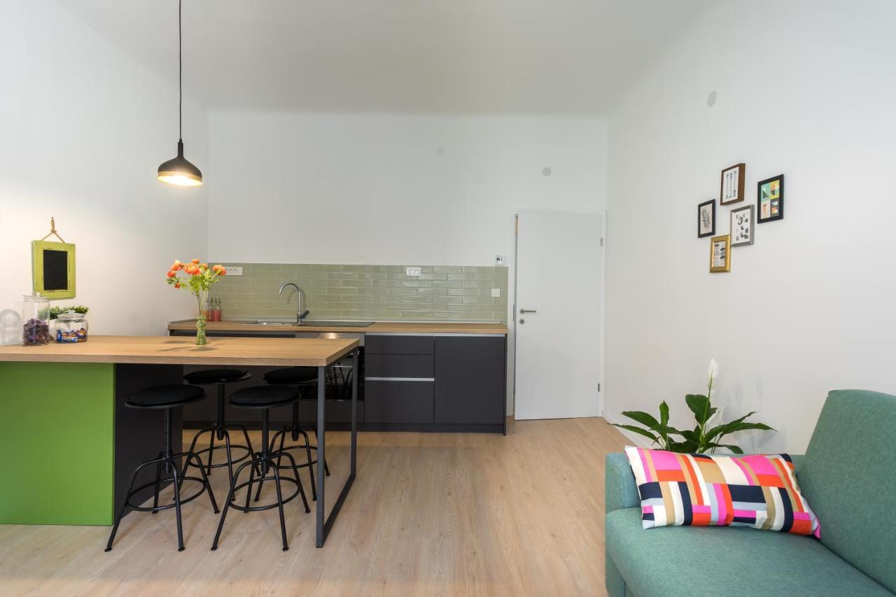 Go2Zagreb Chick Apartment Private Parking Available Kültér fotó